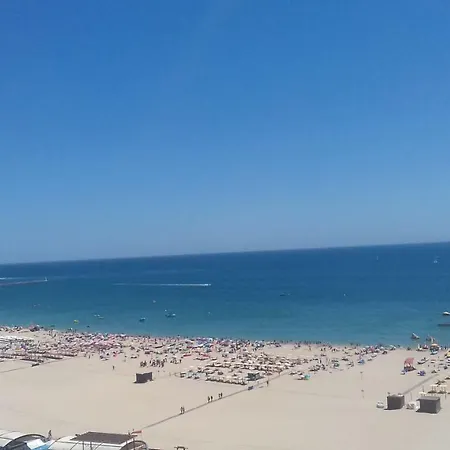 River View アパート *